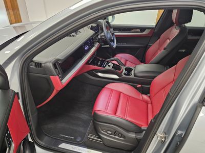 2025 Porsche Cayenne