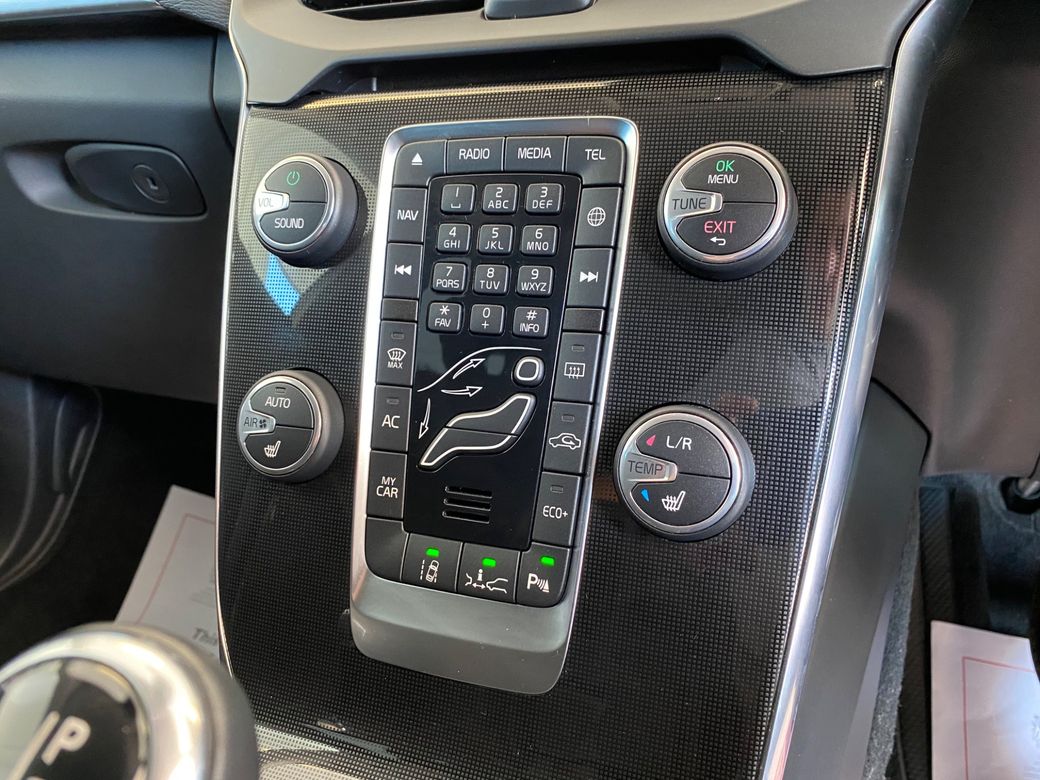 2017 Volvo V40