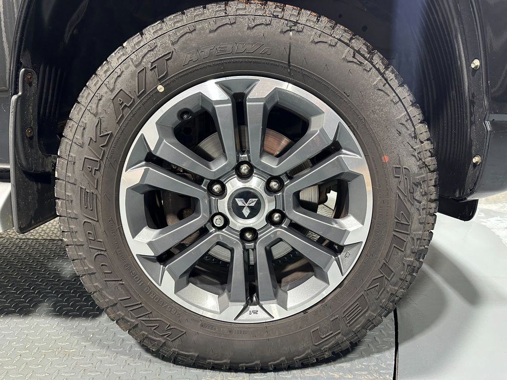 2020 Mitsubishi L200