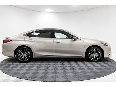 2023 Lexus ES 300h
