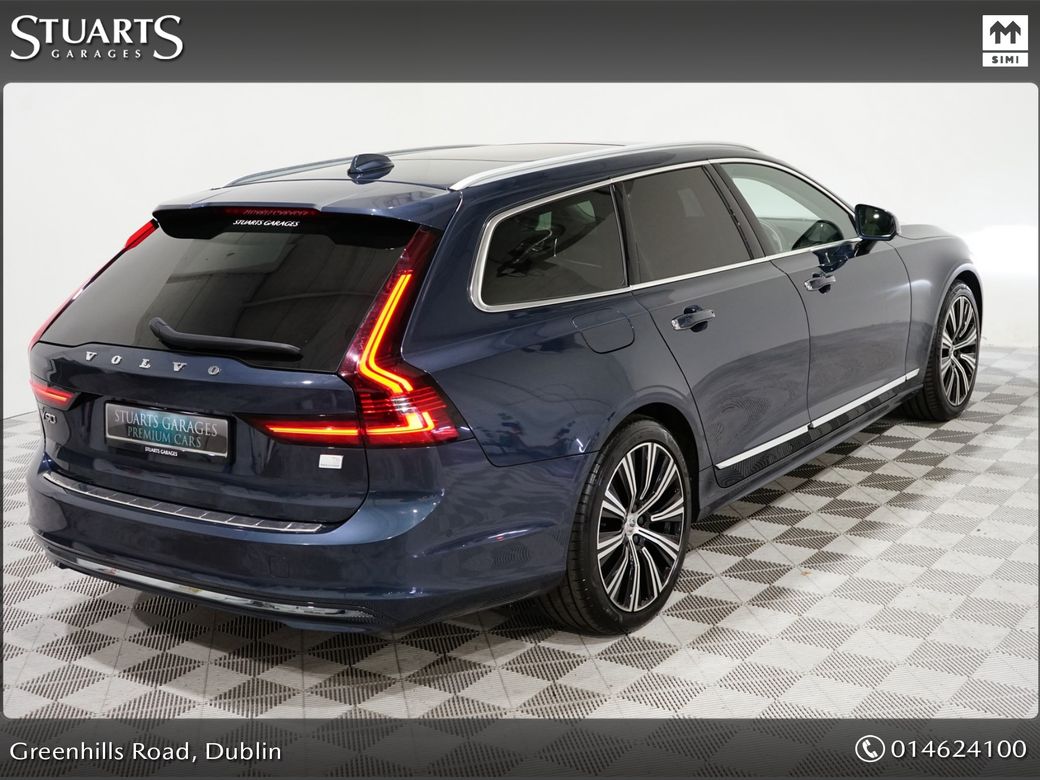 2021 Volvo V90
