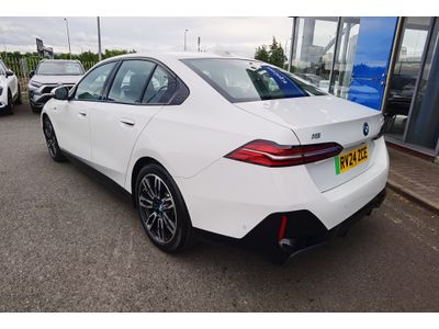 2024 BMW i5