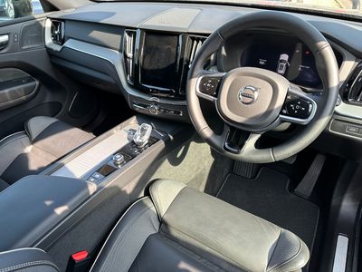 2025 Volvo XC60