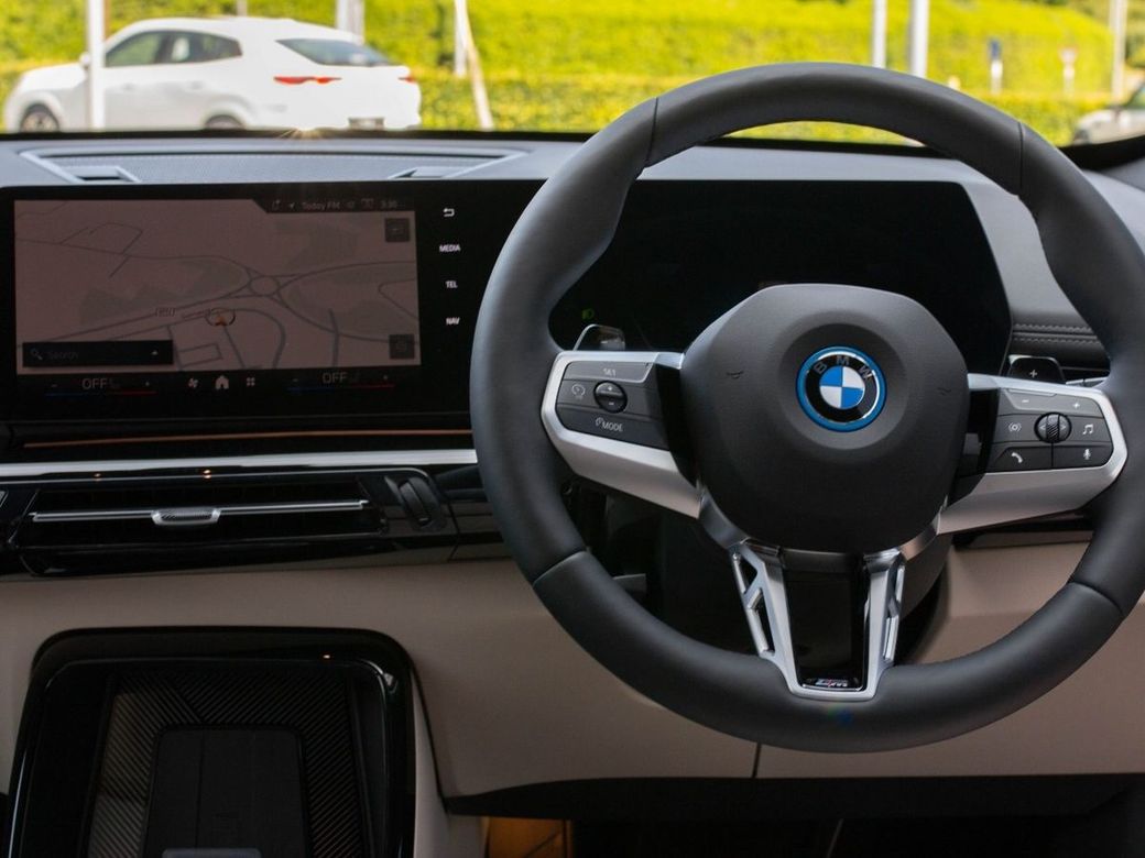 2025 BMW X1