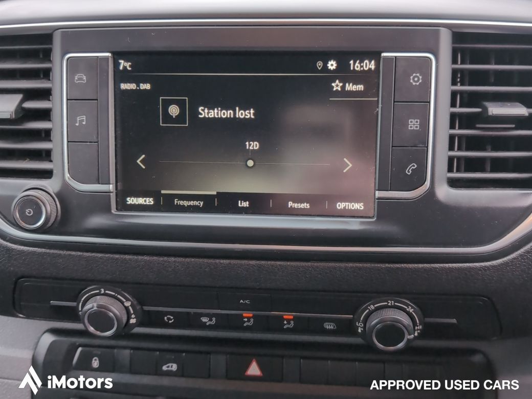 2022 Vauxhall Vivaro