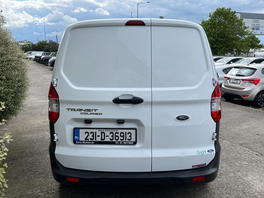 2023 Ford Transit Courier