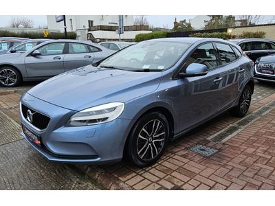 2017 Volvo V40