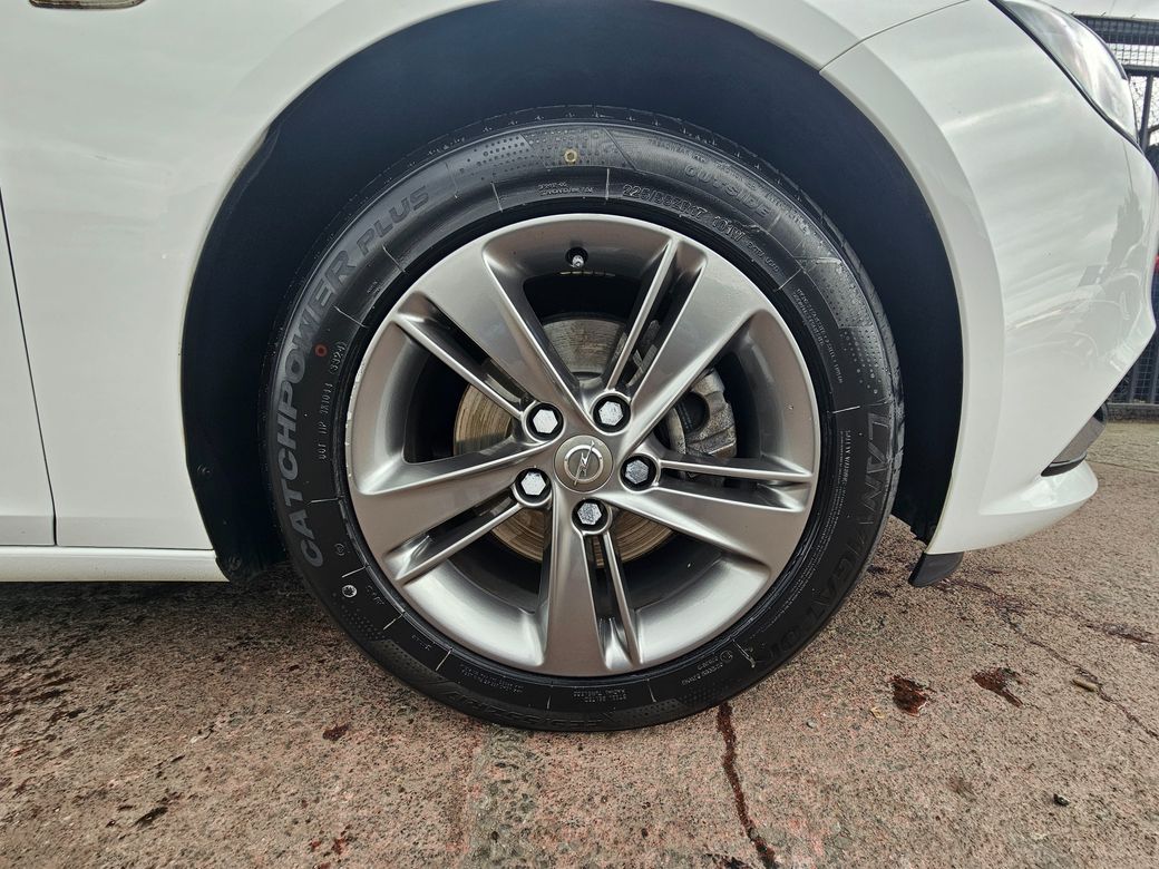 2020 Opel Insignia