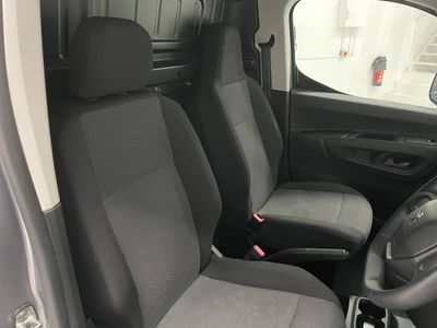 2024 Peugeot Partner