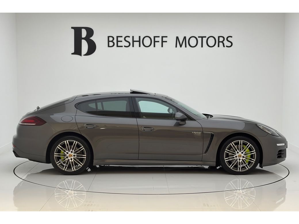 2016 Porsche Panamera