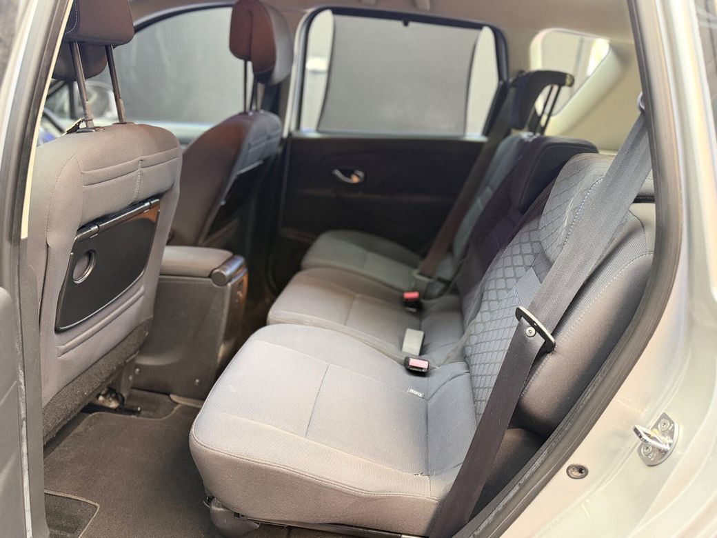 2011 Renault Scenic