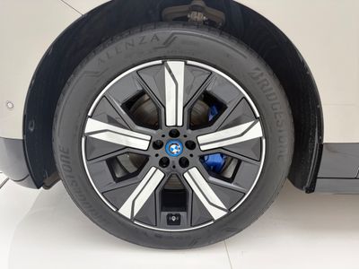 2025 BMW iX