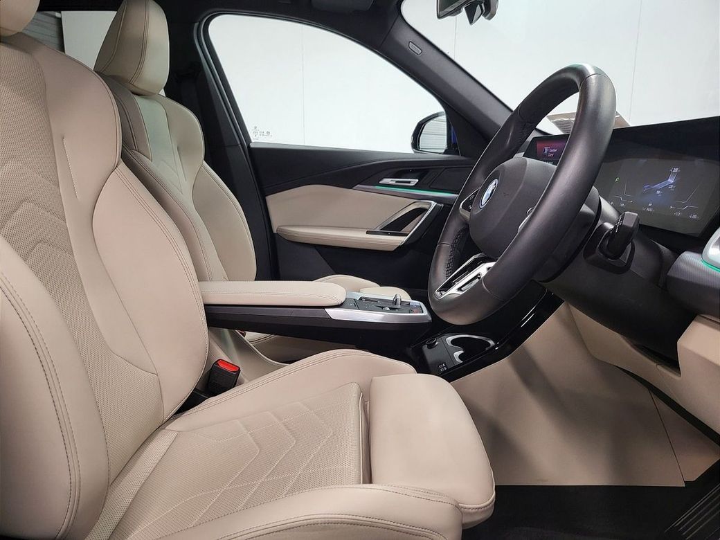 2025 BMW iX1
