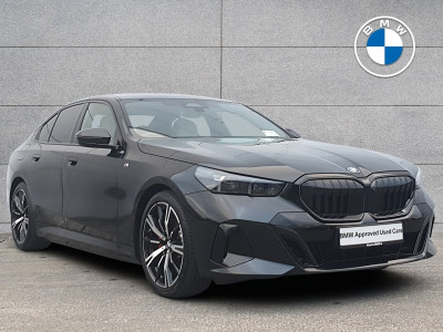 2025 BMW 530