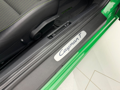 2024 Porsche Cayman