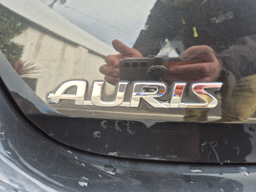 2016 Toyota Auris