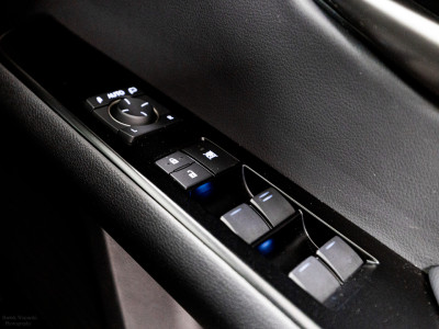 2024 Lexus UX 300e