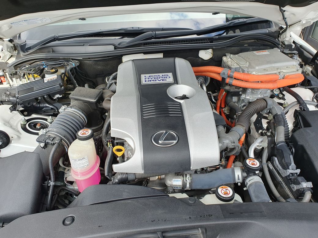2018 Lexus IS 300h