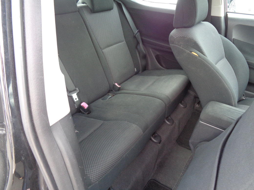 2012 Toyota Auris