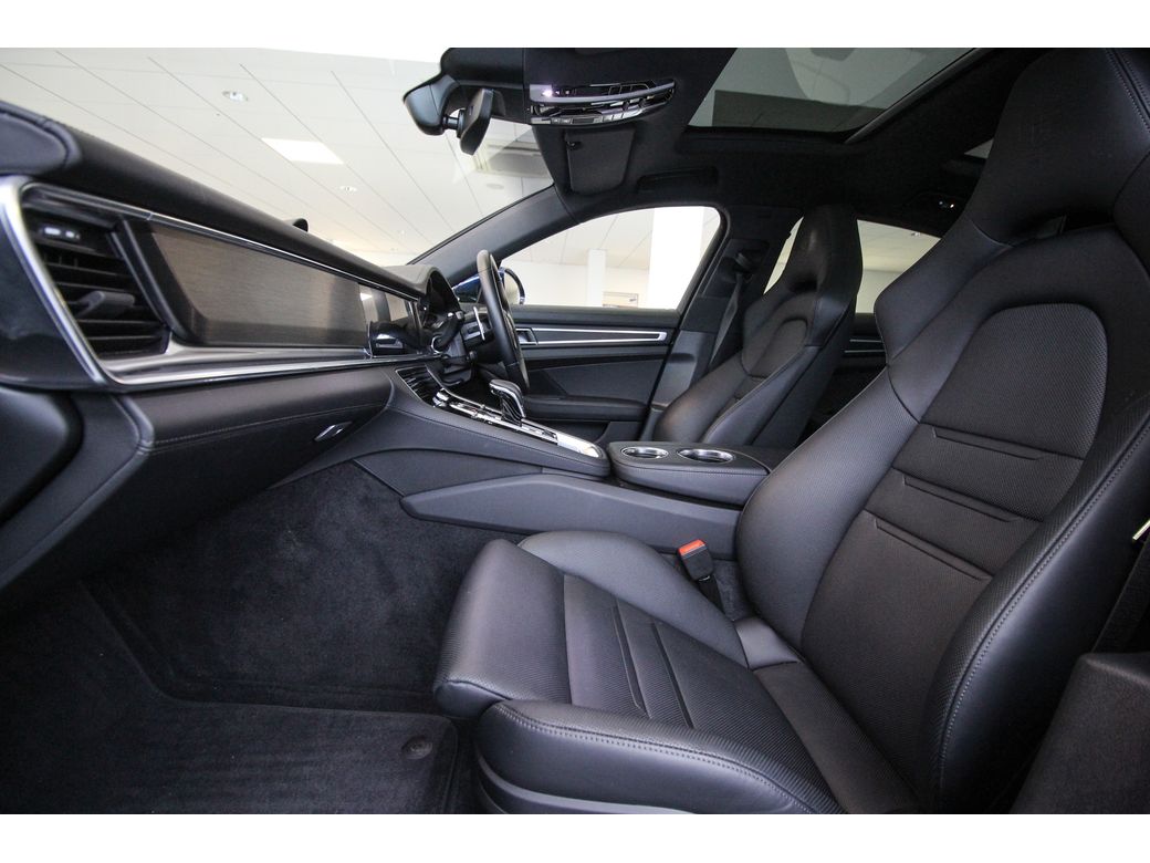 2023 Porsche Panamera