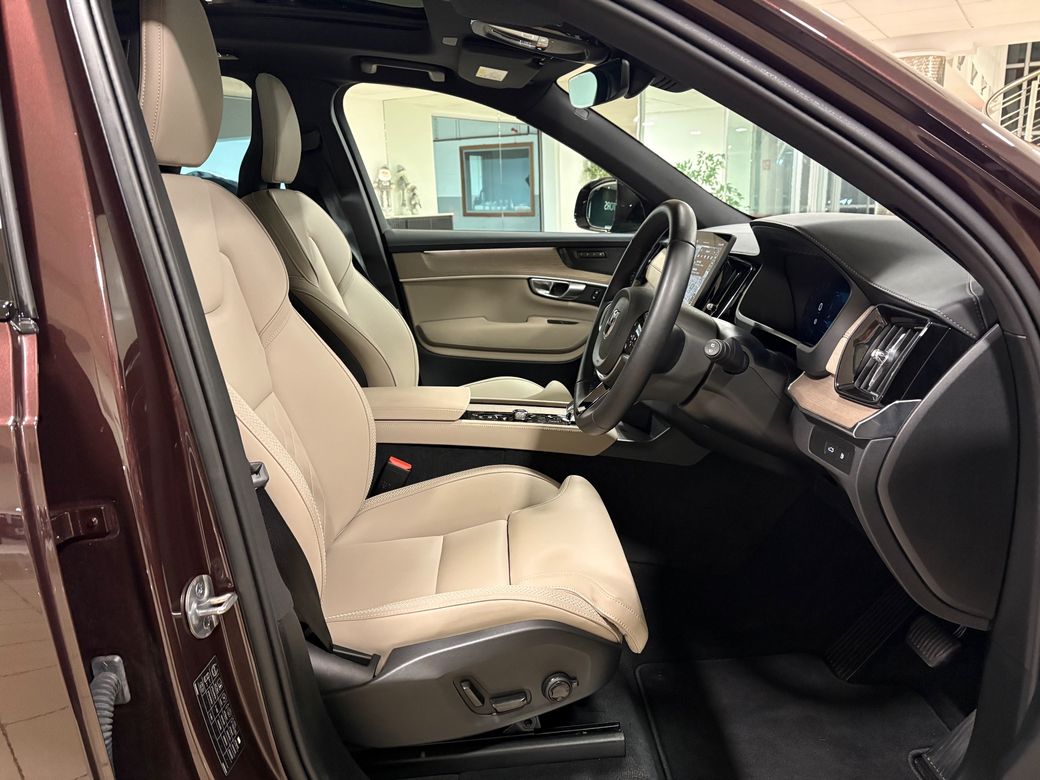 2025 Volvo XC90