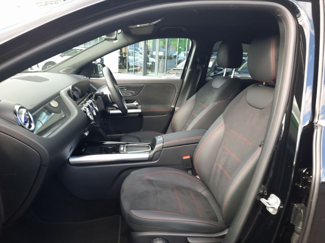 2025 Mercedes-Benz GLA Class