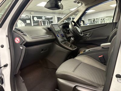 2021 Renault Grand Scenic