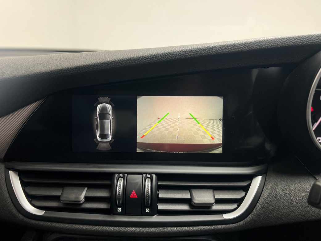 2022 Alfa Romeo Giulia