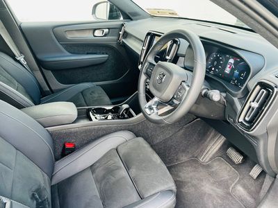 2022 Volvo XC40