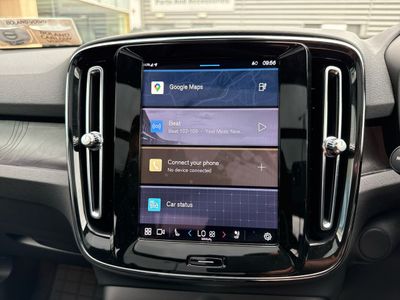 2023 Volvo XC40