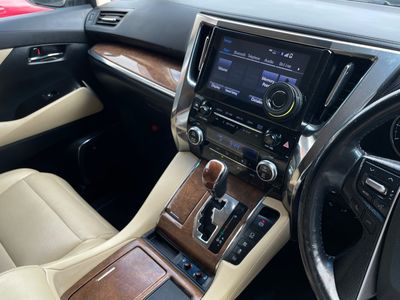 2015 Toyota Alphard