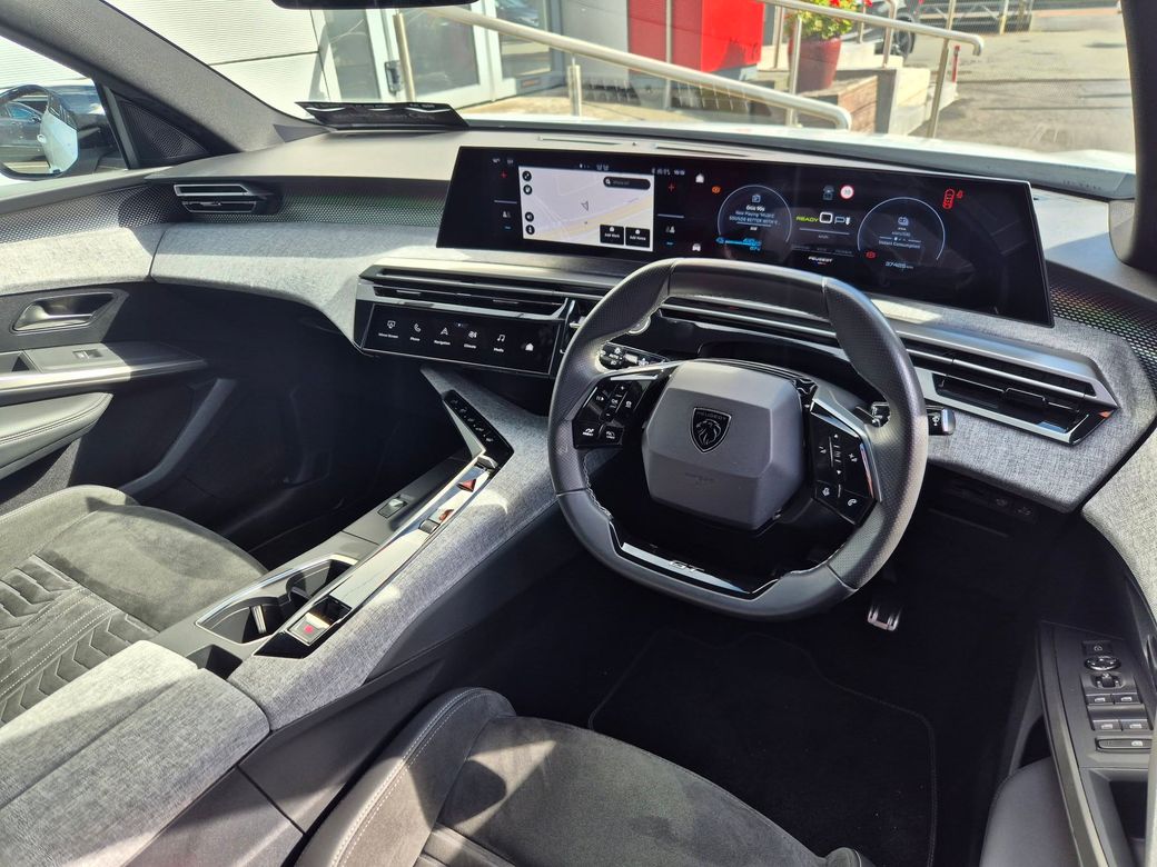 2025 Peugeot 5008