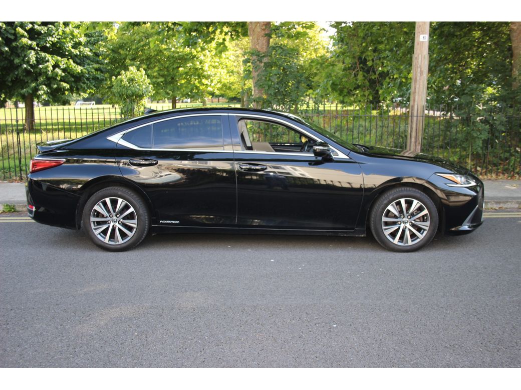 2019 Lexus ES 300h