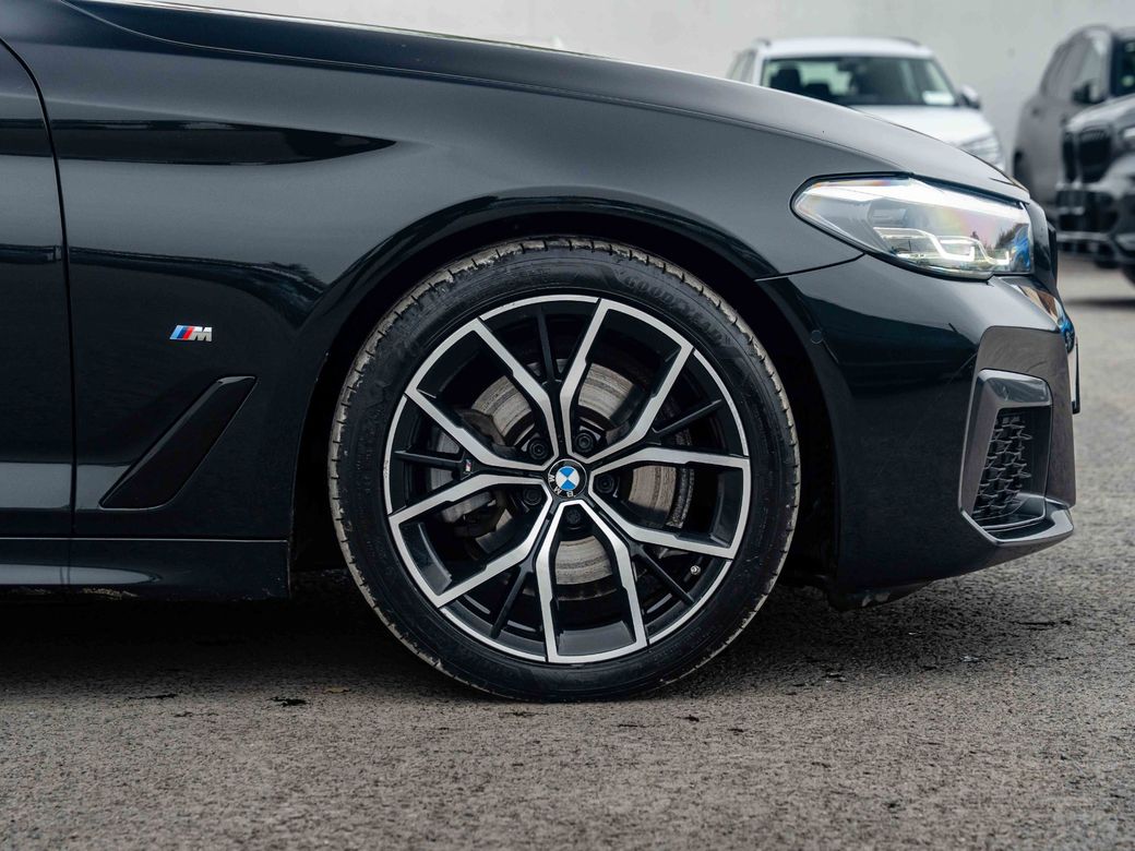 2022 BMW 5 Series