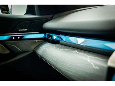 2025 BMW i5