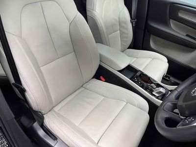 2022 Volvo XC40