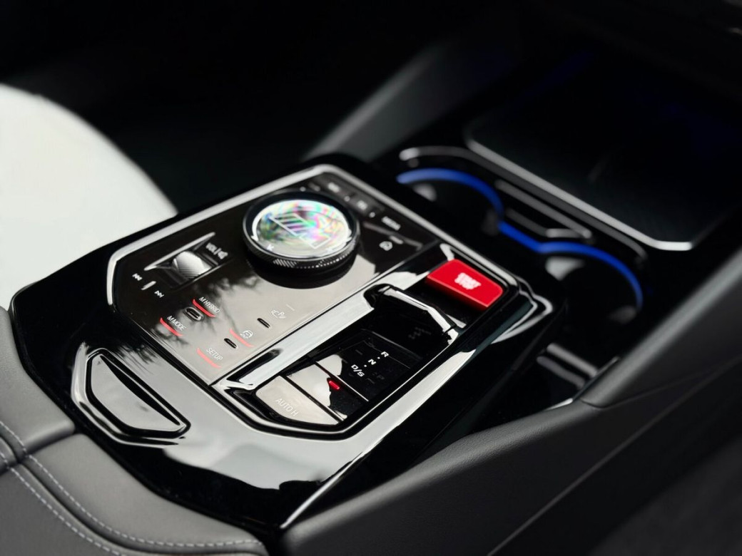 2025 BMW M5