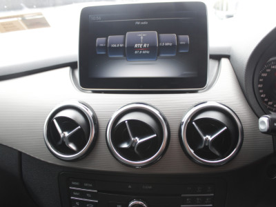 2016 Mercedes-Benz B 180