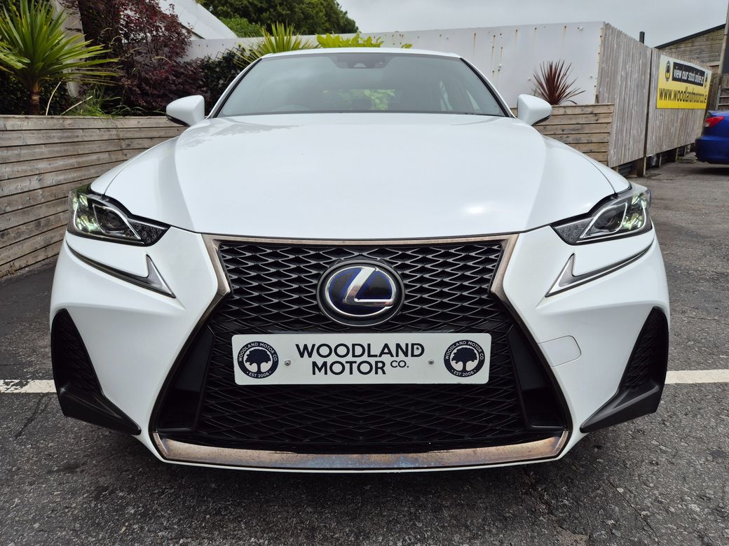 2017 Lexus IS 300h