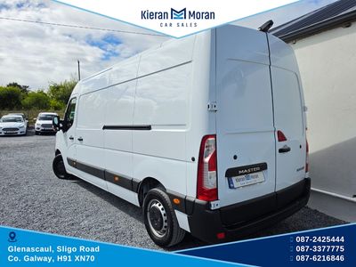 2022 Renault Master