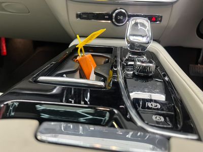 2025 Volvo V60