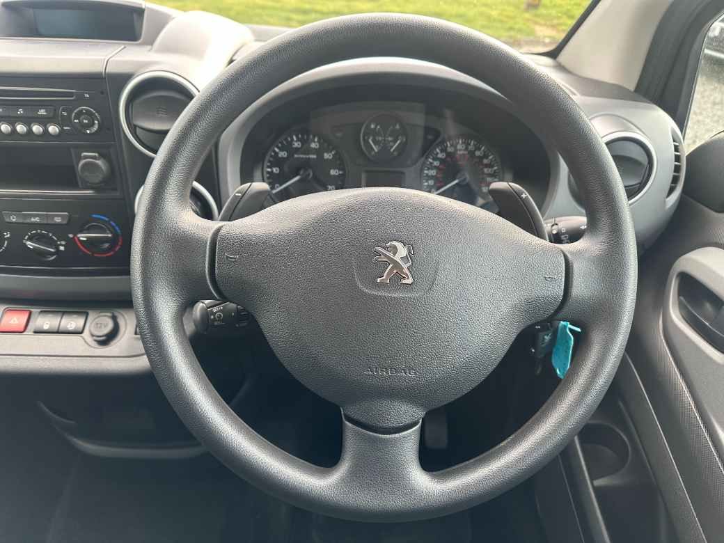 2017 Peugeot Partner Tepee