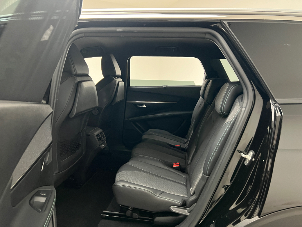 2023 Peugeot 5008