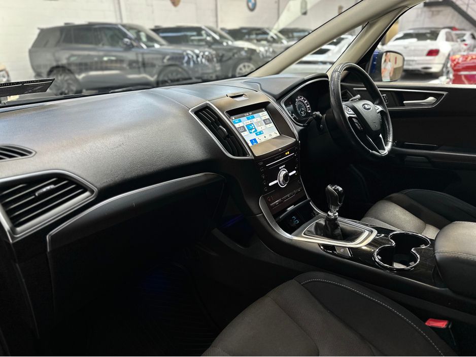 2017 Ford S-Max