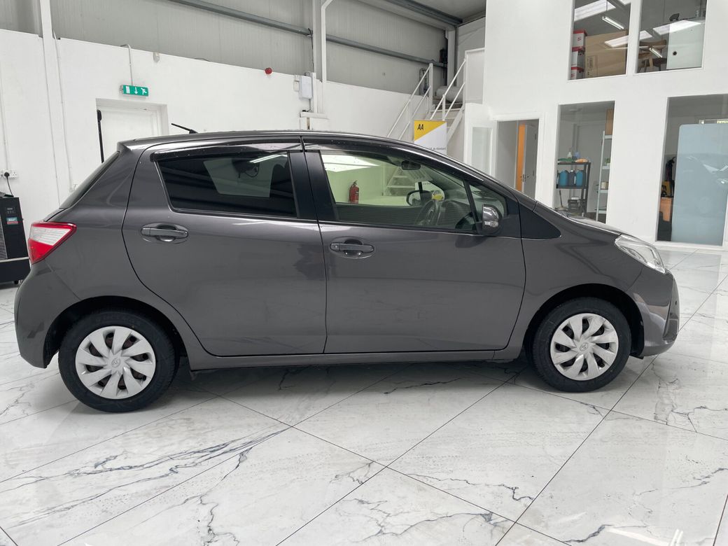 2017 Toyota Vitz