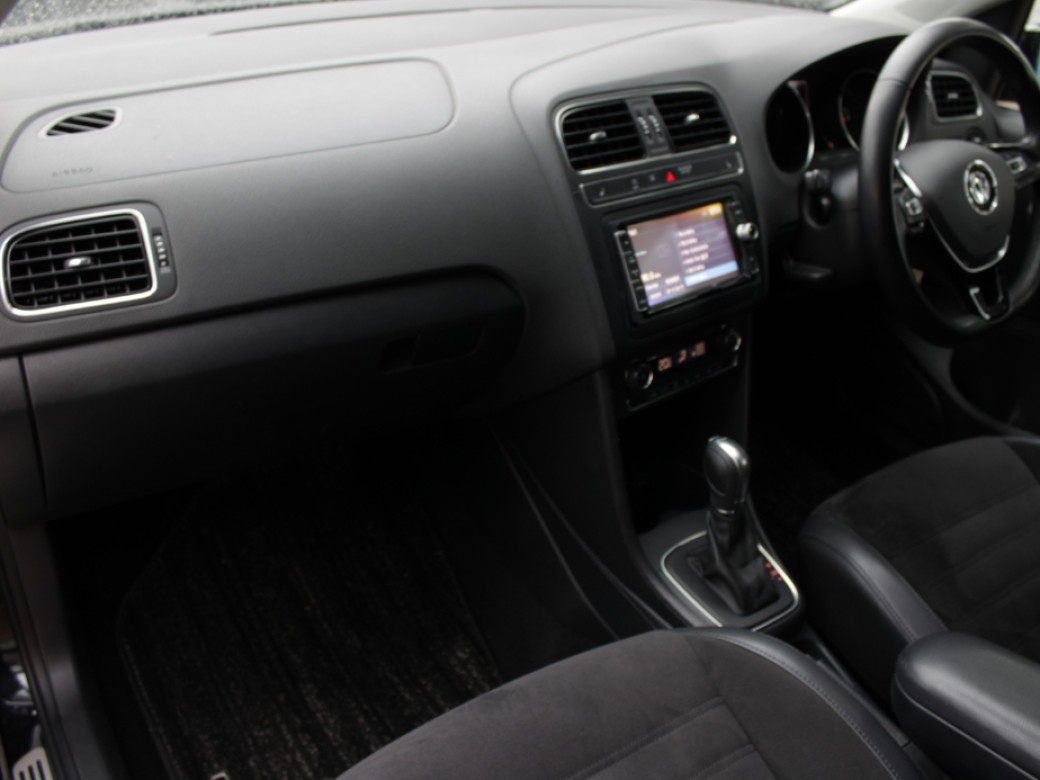 2017 Volkswagen Polo