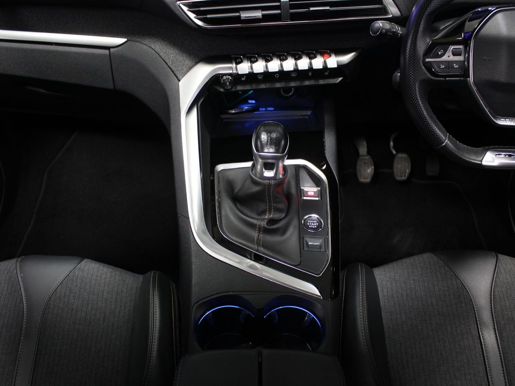 2020 Peugeot 5008