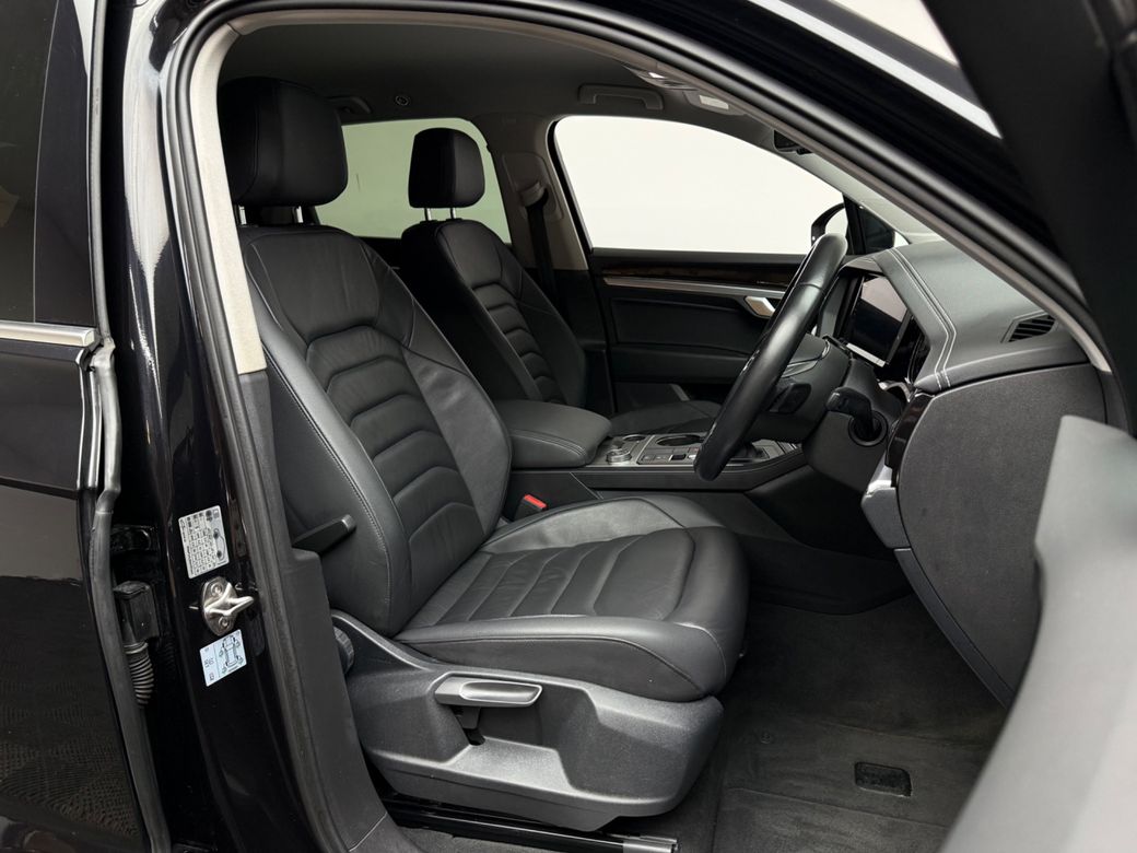 2019 Volkswagen Touareg
