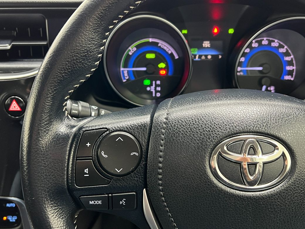 2016 Toyota Auris