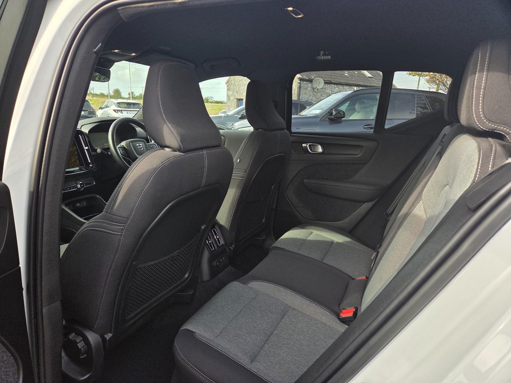 2023 Volvo XC40